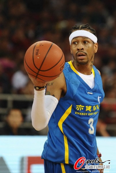 包含纽卡斯尔训练开放日；赛后更衣室发声引欢呼；CBA常规赛在即；细节决定成败的词条